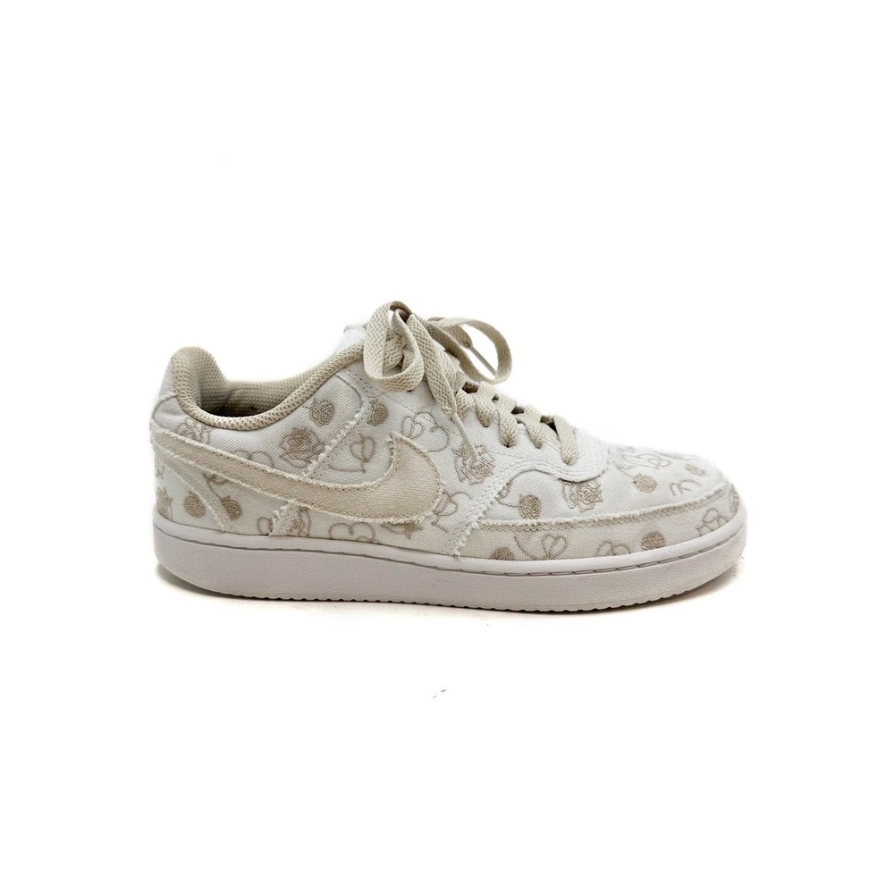Nike | Court Vision Low Embroidered Sneakers Size 7.5‎